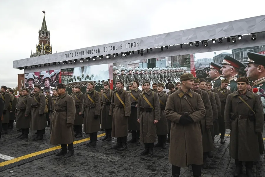 RUSIA-SOLDADOS-UNIFORME-II-GUERRA