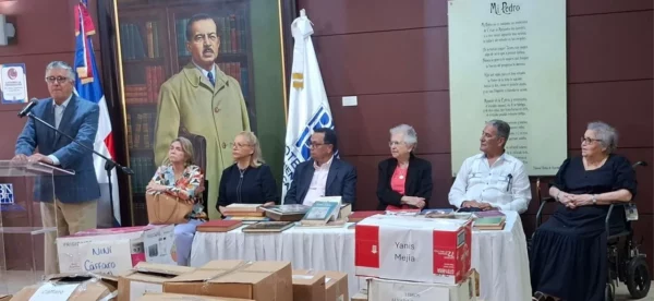 Roberto Santana, Director ONAPREP; Rosa de Grullón, pjm