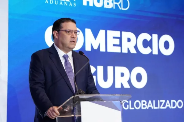 Yayo Sanz Lovaton-aduanas