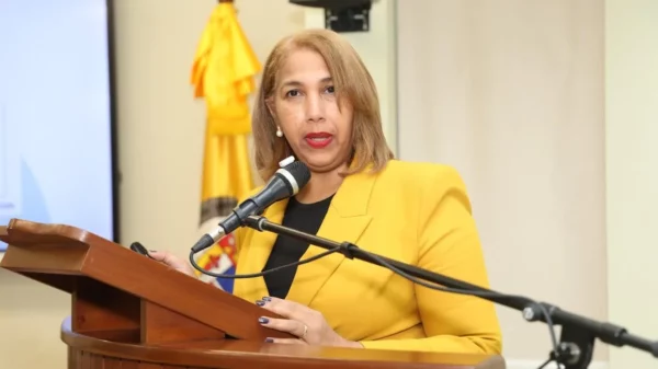 Profesionales de la comunicación enfrentan retos de formación en asuntos corporativos, revela estudio