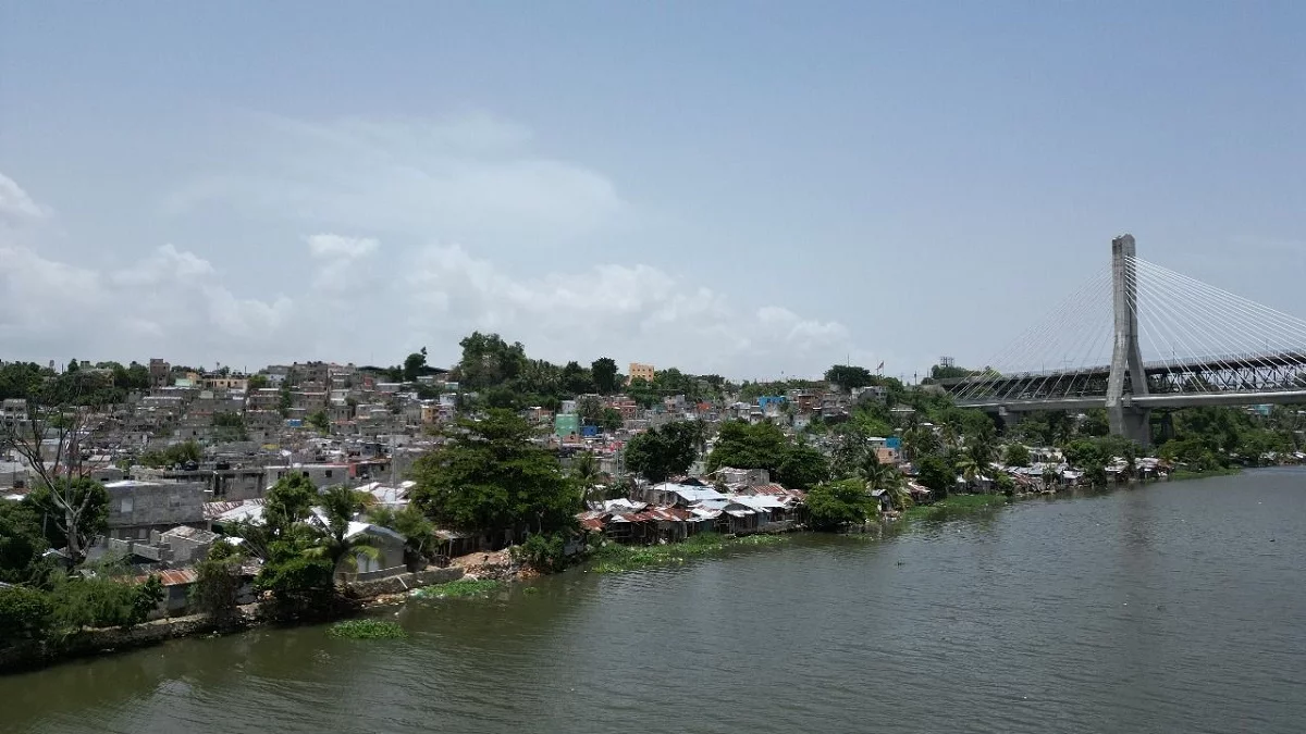 Gobierno abre licitación para obras en margen oriental del río Ozama