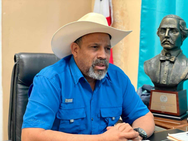 Alcalde Santiago Riveron