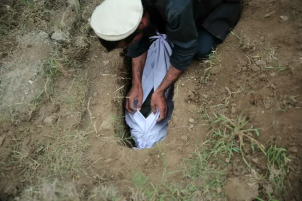 Muertes en Afganistán por terremoto