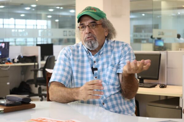 En su historia, Rogelio ha marchado, ha ocupado instituciones públicas y ha sido apresado más de una vez.  ALEXIS MONEGRO