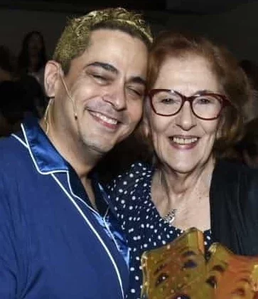Josefina Gallart y Luis José Germán en  obra de teatro.