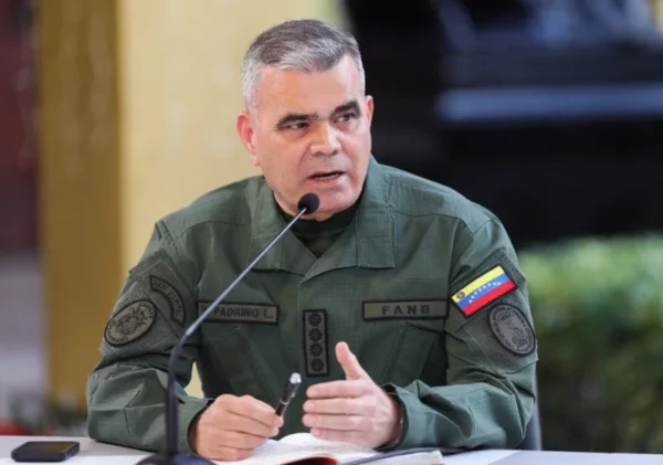 Vladimir Padrino López expone  amenazas en el Caribe