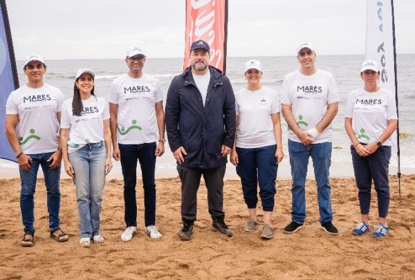 Carlos Pastrana, Gianna Franjul, Vineet Singhal, ministro Paíno Henríquez,  Ana Pimentel, Alejandro Herrera y Paz Cereijo.