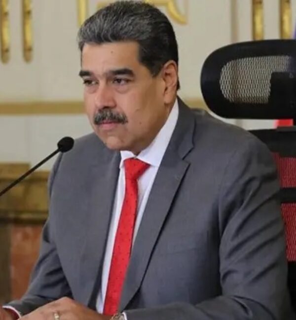 El presidente Nicolás Maduro toma medidas preventivas.