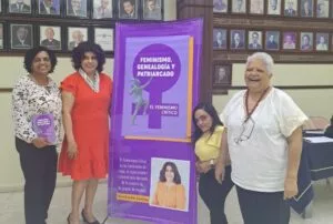 Activistas  y defensoras de los derechos humanos, de  organizaciones de Santiago.