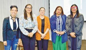 Marcia Castillo, Rafaela Cuello Nin, Jocelin  Durán, Tania Vargas y Martina García.
