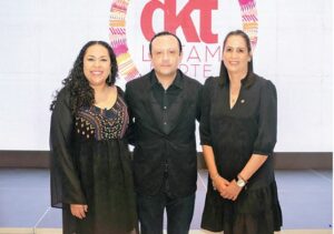 Denisse Beltrán, Mario Flores y Kary Colón.