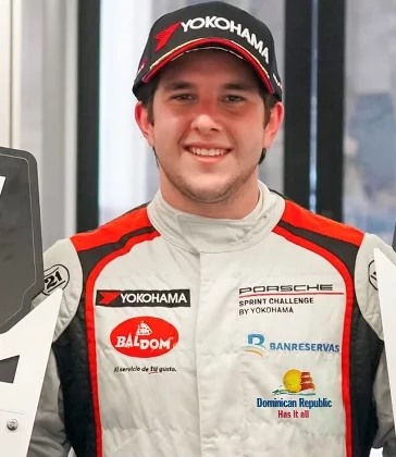 El piloto dominicano Jimmy Llibre, corre en EE. UU.