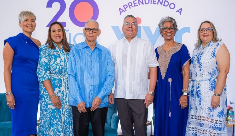 Irune Goicoechea, Carla Medina, Elbi Morla, José López, Sandra Jaquez y Dolivette Ginebra.