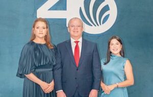 Yodely Tavares, Máximo Cruz Ayala y Virgi nia Cruz Ayala.