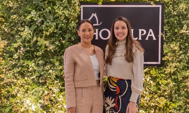 Norma Peña y Jessica Aja.