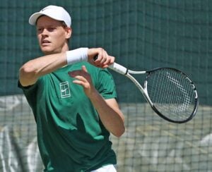 Jannik Sinner avanzó a semifinal en Six Kings Slam.  Ap