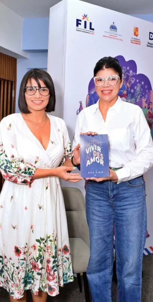 Keila González Báez  y Ana Simó.
