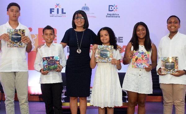 Samuel Pla, Luis Suárez, Keila González, Emma Pla, Alicia Pérez y Manuel Medina.