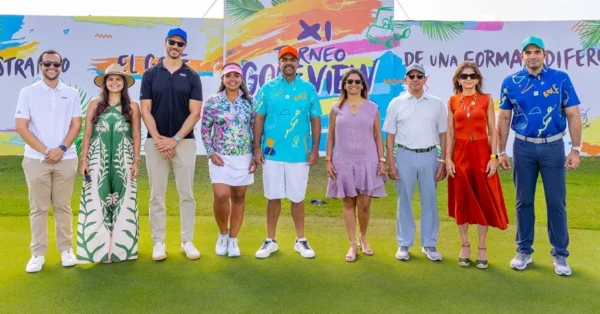 Erick Neri, María Laura Marión Landais, Gustavo Turquía, Franchesca Páez, Bernardo Then, Denisse Medina, Adrián Guzmán, Carolina Ureña y Alberto Mencía.