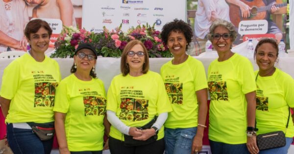 Leonor Rivas, Mercedes Bruno, Daisy Acosta, Marisela Bello, Sandra Jáquez y Smaillyn G. Pacheco.