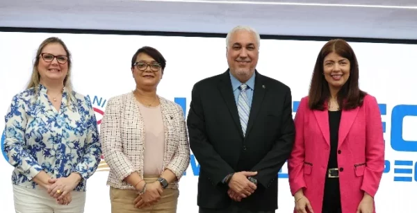 Grace Logroño, Raysa Pérez, Erik Pérez Vega y  Elsa María Moquete.