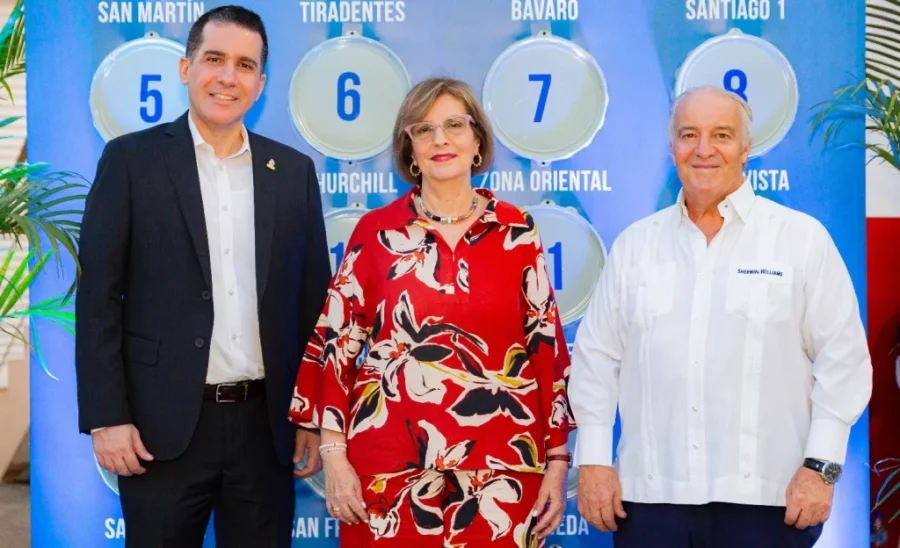 Miguel Ángel Fernández, Lourdes Defilló y Julio César de la Cruz.