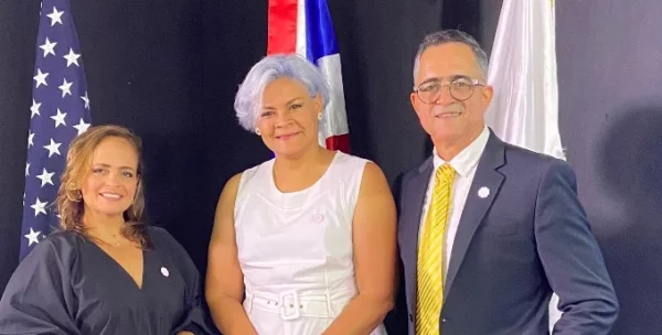 Nieves Severino Almonte, Elvis Abreu y Mariel Hoepelman.