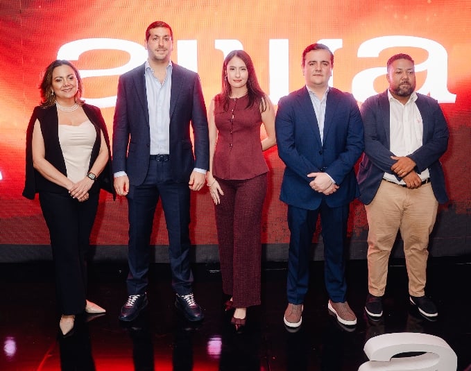 Claudina Herrera, David Pilman, Ivonne Seixas, Diego Durán y José Ángel Santana.