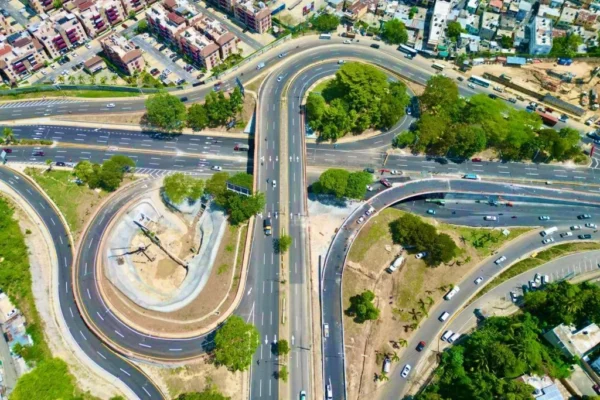Por el sistema vial   circulan alrededor de 70 mil vehículos cada día, y se espera una importante descongestión.  Alexis monegro
