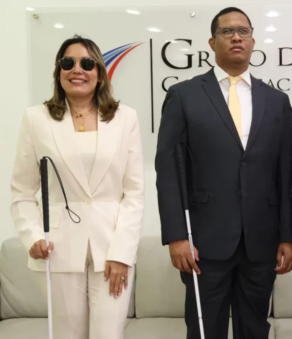 Francina Hungría y José Beltrán son dos ejemplos de resiliencia tras perder la vista. José   de León