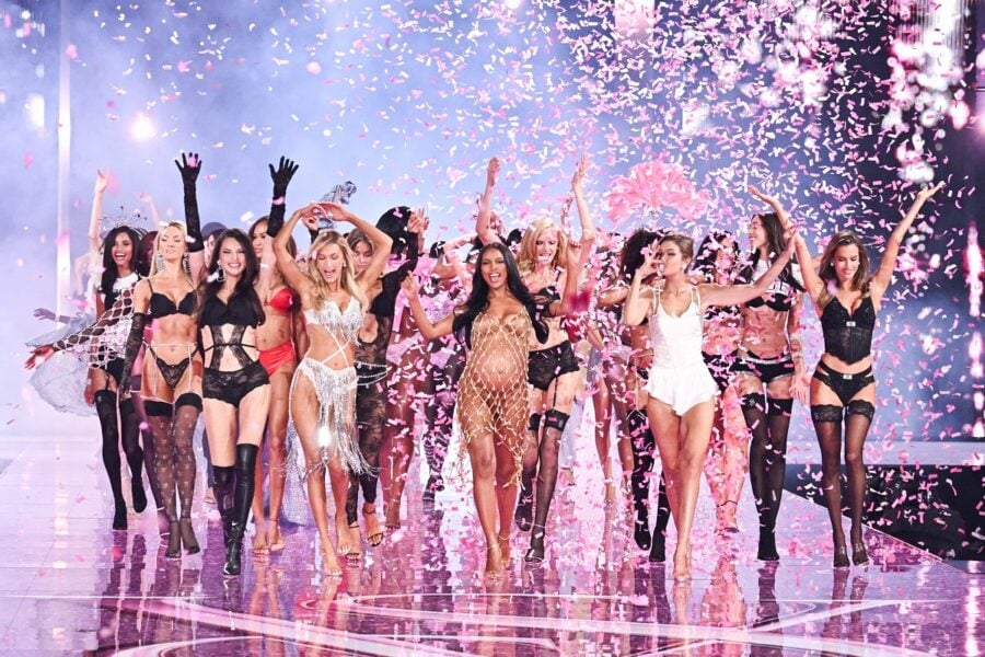 2025 Victoria’s Secret Fashion Show – Show