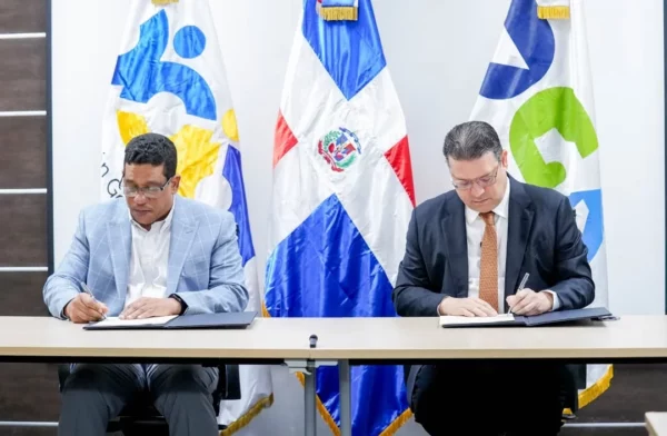 Acuerdo entre la DGA y Aduanas