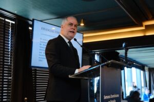 Alejandro Fernández W. (2) (1)