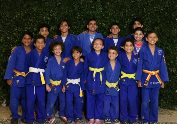 Atletas-equipo azul de Judo del Club Naco