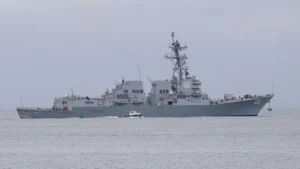 Estados Unidos ha desplegado importantes activos aéreos y navales, así como tropas, para operaciones contra el narcotráfico en aguas cercanas a América Latina y el Caribe.