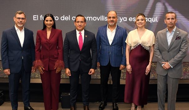 Aníbal Rodríguez, Edith Pérez de González, Yasser González, Pedro Ruiz, Kaistila Pimentel y Ricardo Torres.