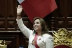 Fuerzas políticas que sostenían a la presidenta Boluarte en Perú anticipan su destitución