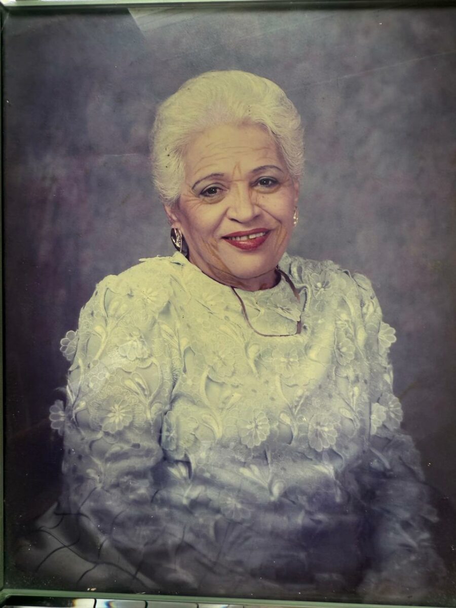 Pía Rodríguez,  pionera del periodismo político y la televisión.
