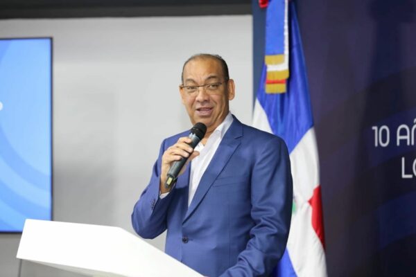 El ministro Deligne Ascención