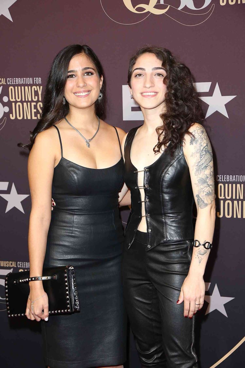 Gemeny Hernández y Emily Estefan 1