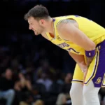 La lesión de Luka Doncic podría dejarlo fuera de la carrera por los premios de la NBA