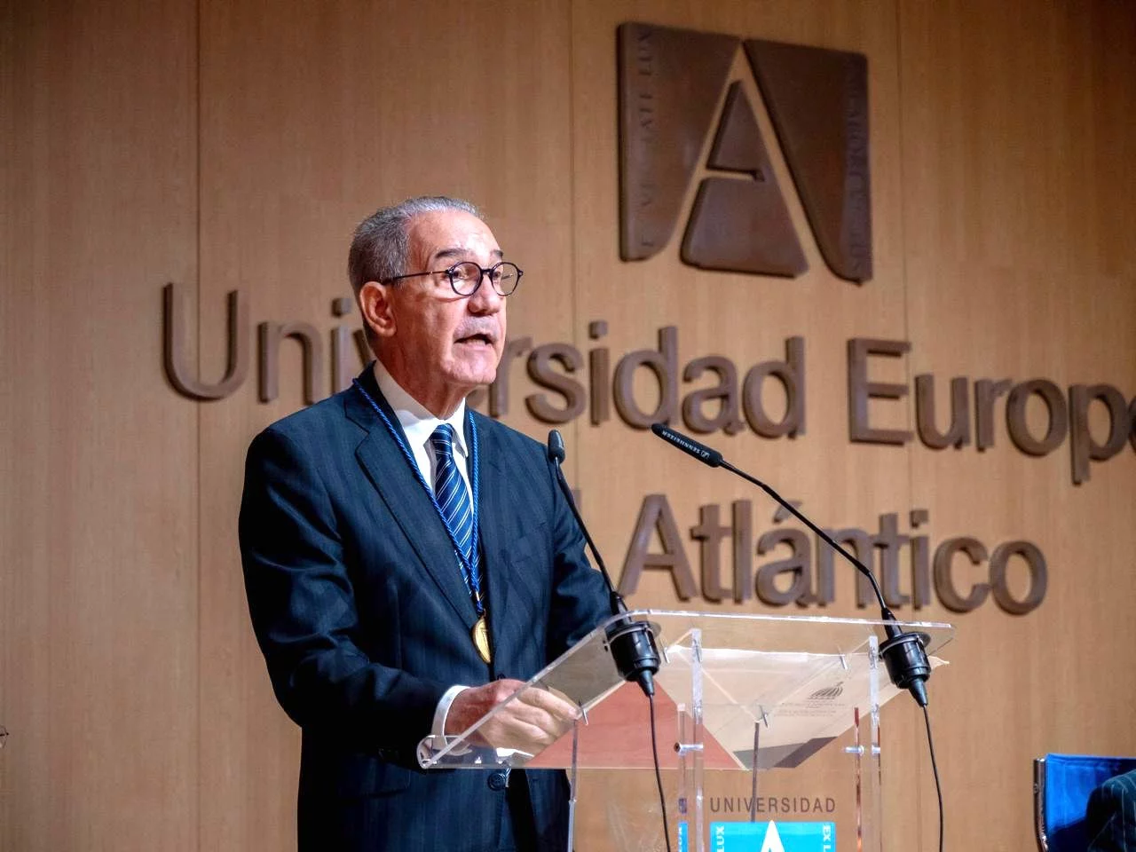 Franklin García Fermín resalta ventajas de las carreras científicas ante retos de la sociedad