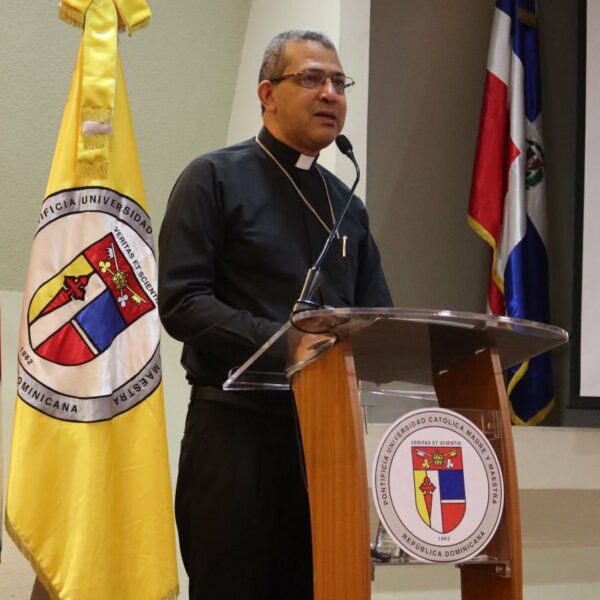 Monseñor Carlos Tomás Morel Diplán, obispo de La Vega