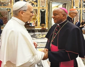 Papa León XIV-Obispo