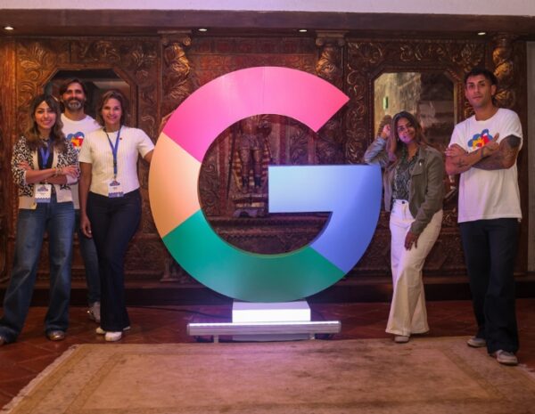 Ejecutivos y líderes de marketing de la empresa.