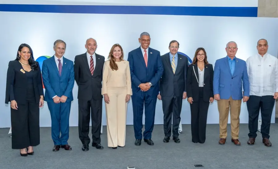 Celinés Toribio, Andrés Maldonado, Fidelio Arturo Despradel, Carolina Mejía, Jesús – Chu- Vásquez, Steven Puig, Josefina Navarro, José Rafael Espaillat y Opinio Díaz.