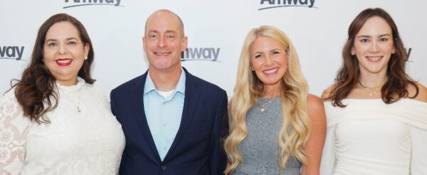 Sarah Argomaniz, Scott Scheidmantel, Kelli Templeton y Yolanda Linares.