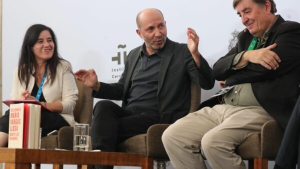 Vargas Llosa en cien palabras, de la A a la Z, un mapa simbólico y afectivo del Nobel