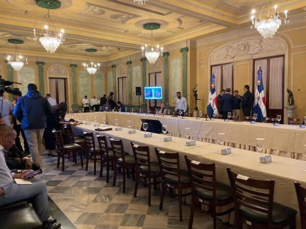 Reunión de Abinader con organismos de socorro tormenta Melissa