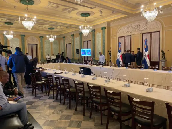 Reunión de Abinader con organismos de socorro tormenta Melissa